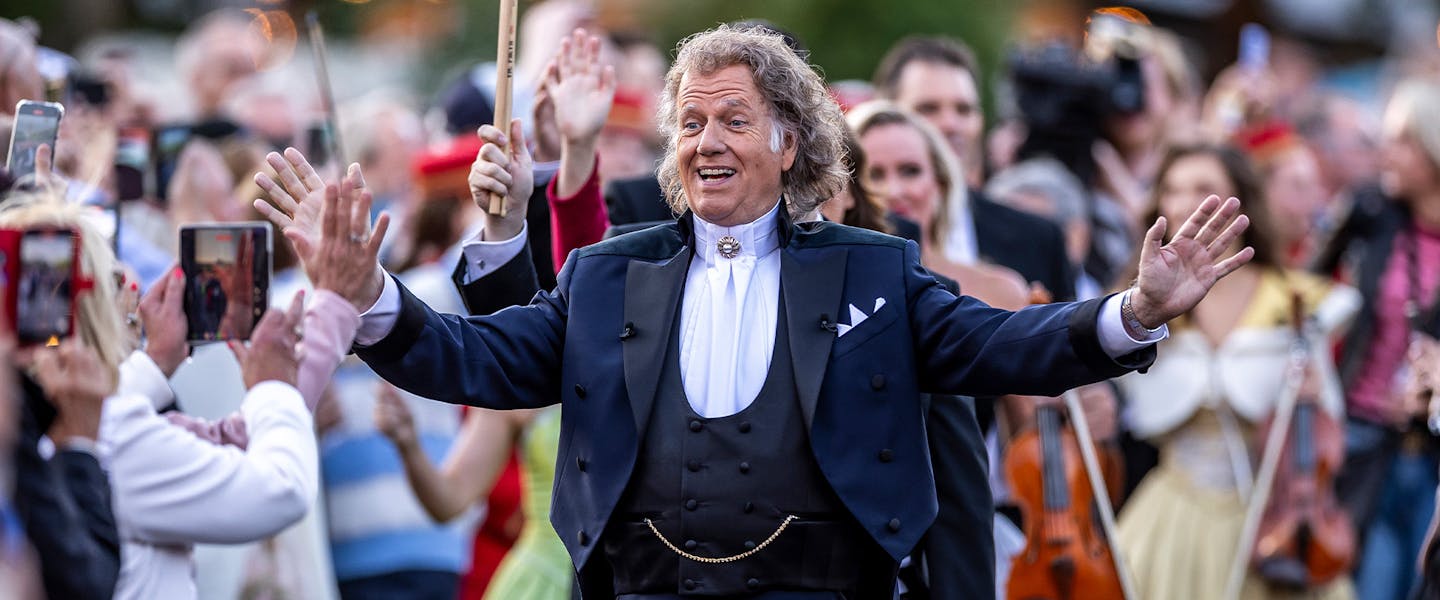 André Rieu's 2025 Maastricht Concert: Waltz the Night Away! - Ritz Cinemas