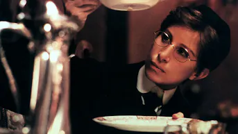 Yentl (1983)